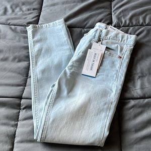 NWT Boys Old Navy Relaxed Slim Jeans Size 10